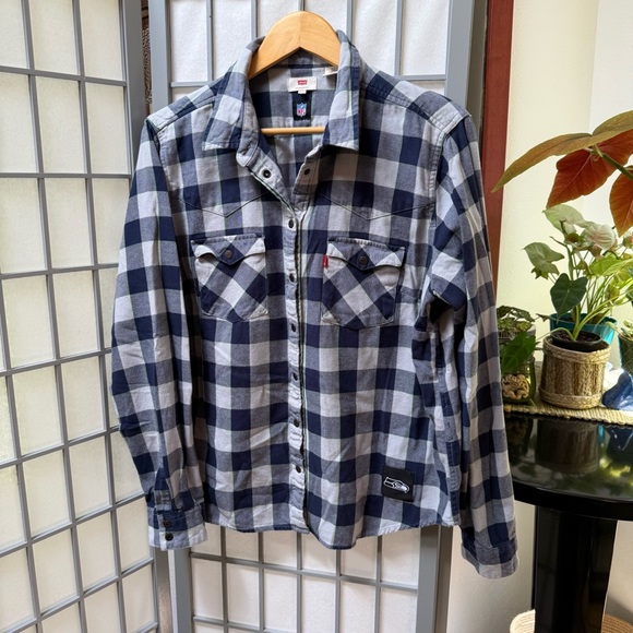 Levi's Seahawks Flannel Shirt - Picture 1 of 6